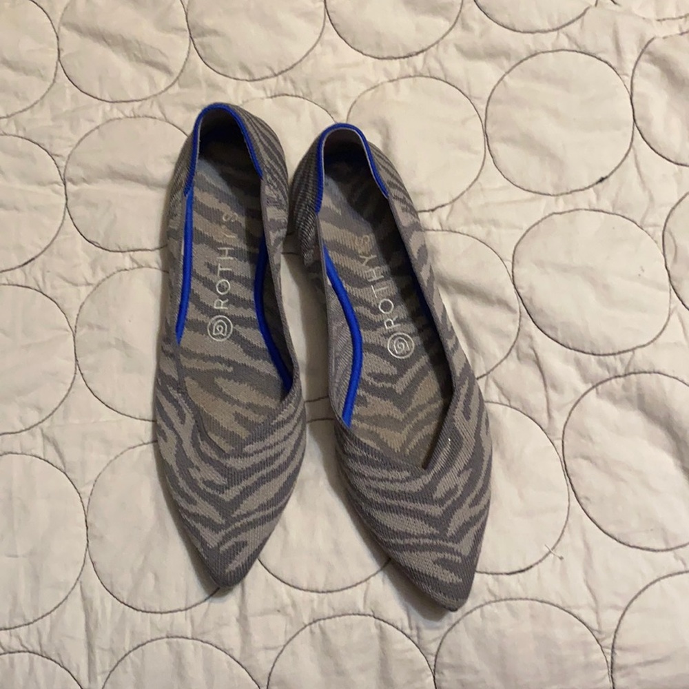 9.5 grey zebra rothys